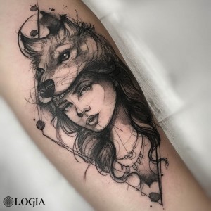 tattoo-niña-lobo-brazo-renata-henriques 